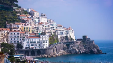 What is the Best Way to Explore Pompeii and the Amalfi Coast in One Day?