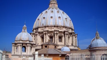 Is St. Peter’s Basilica included in the Rome: Vatican City tour?
